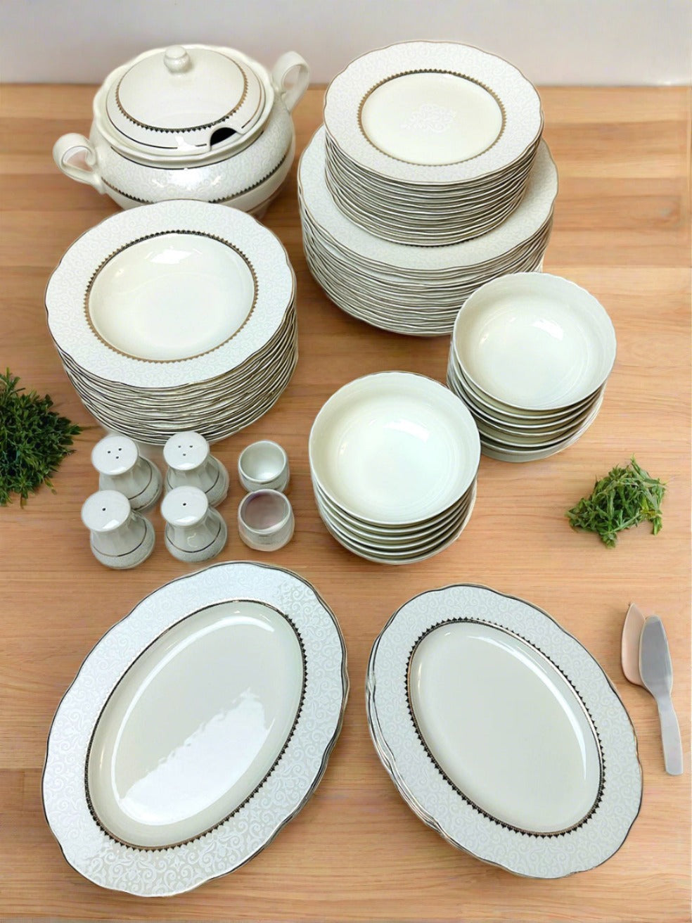 Bonamore Olympos Dinnerware Set 62 Pcs 1138021 Gold