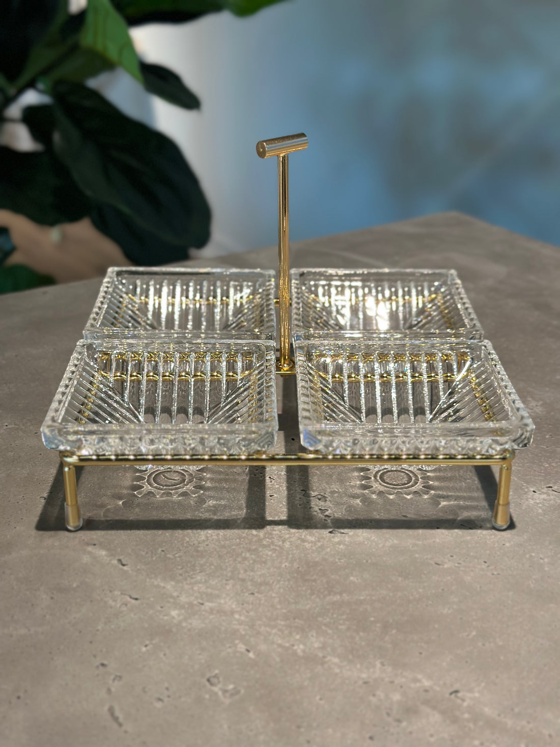 Quadruple Square Glass Dishes with Gold Stand