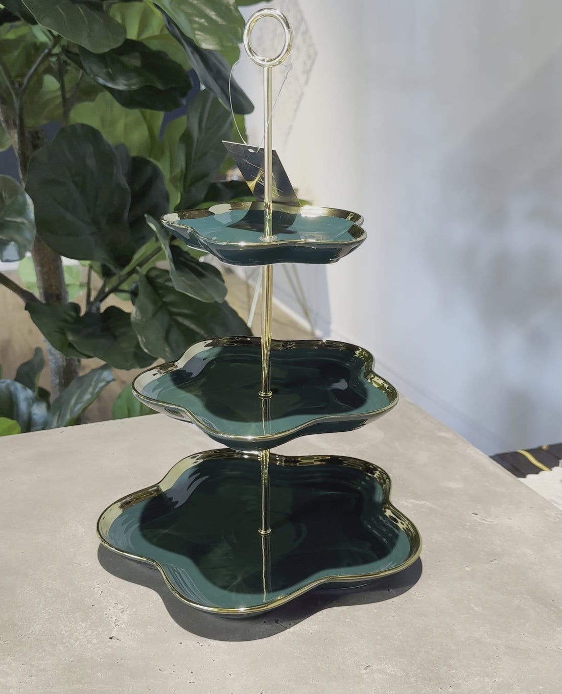 Three-Tier Green Petal Serving Tray