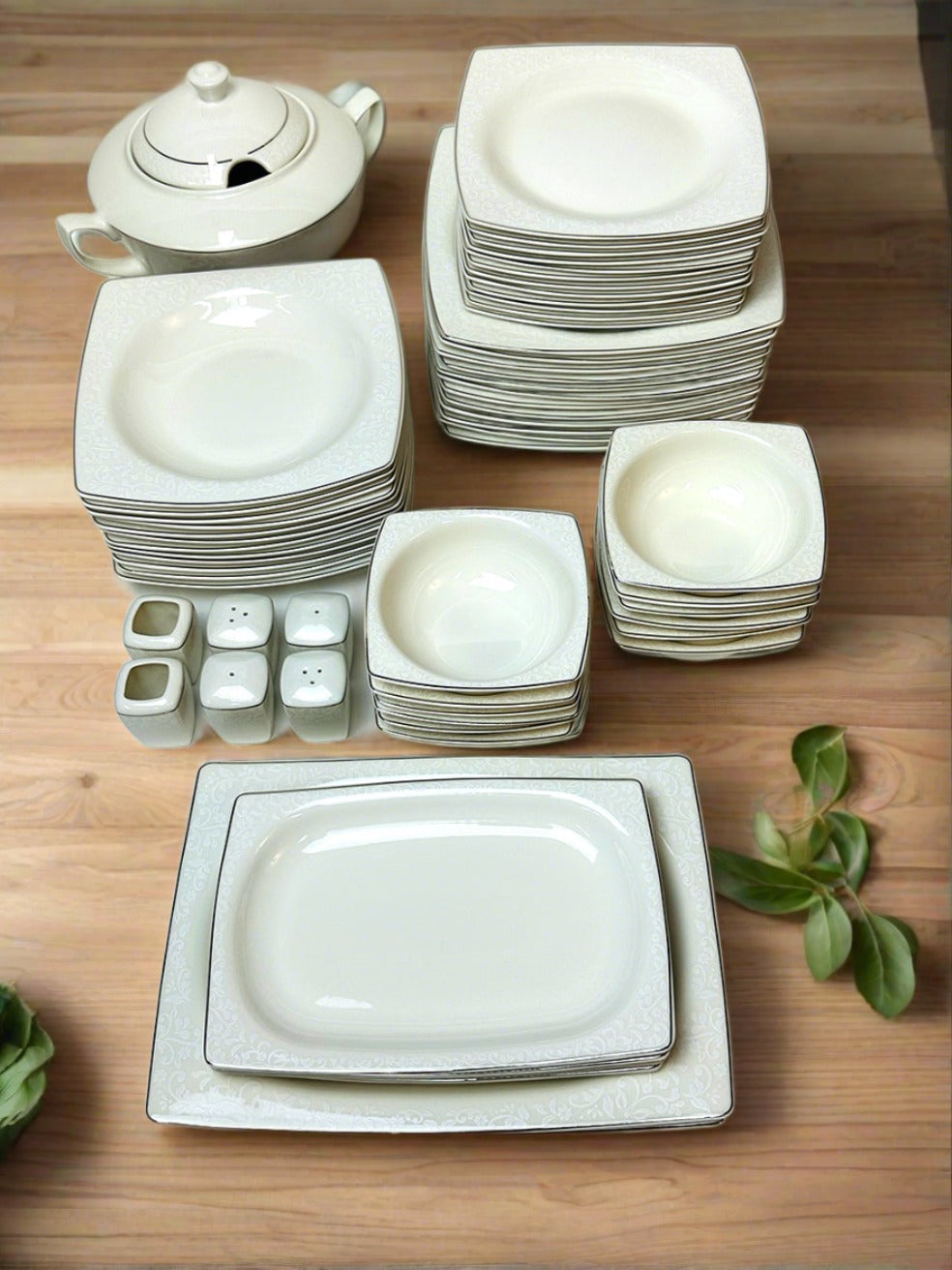 Bonamore Mare Dinnerware Set 62 Pcs Silver 7620